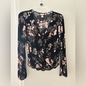 Mossimo Supply Co. Black Floral Long Sleeve Top Shirt. Size Medium.